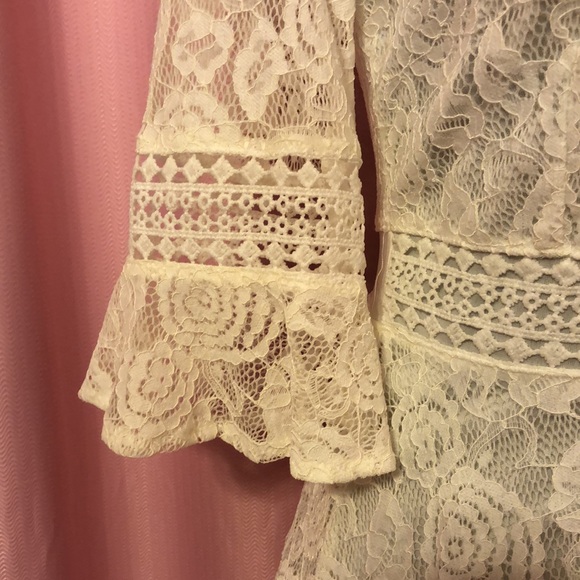 White Lace Overlay Bell Sleeve Sleeve Dress - Picture 3 of 6